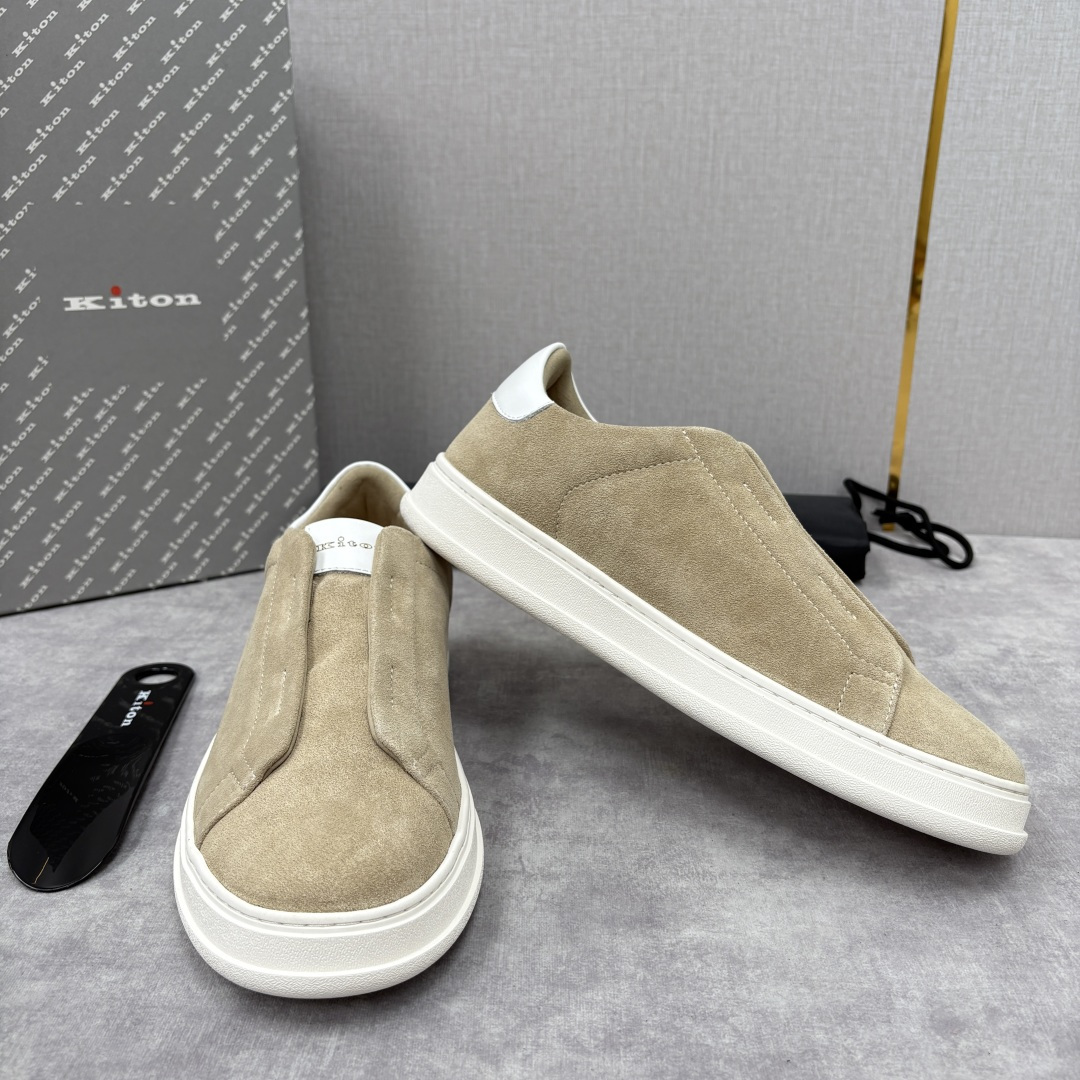 💋💍 Kito*n 新品 男士拼色厚底休闲鞋 鞋面采用高丝光磨砂牛皮+优质小牛皮的拼接设计，磨砂皮细腻软