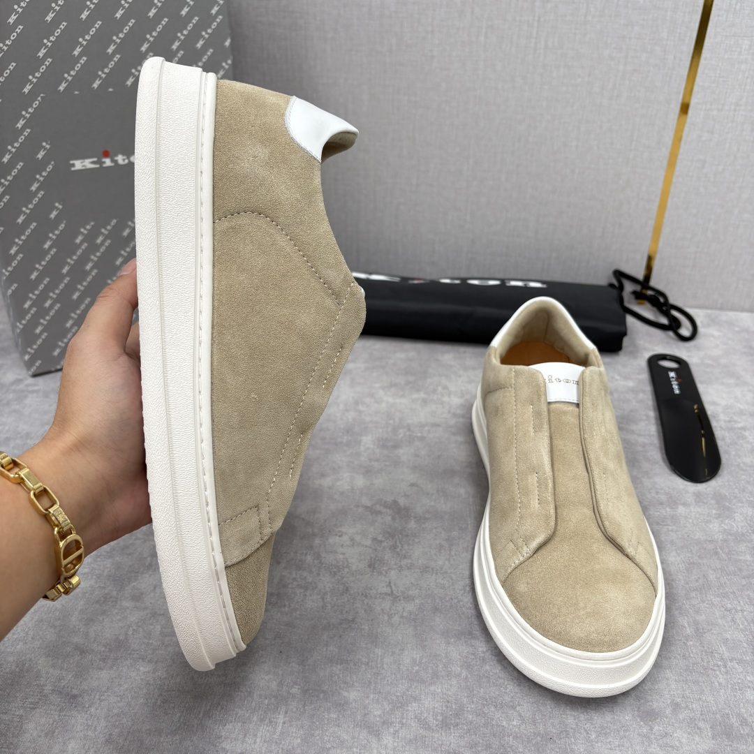 💋💍 Kito*n 新品 男士拼色厚底休闲鞋 鞋面采用高丝光磨砂牛皮+优质小牛皮的拼接设计，磨砂皮细腻软