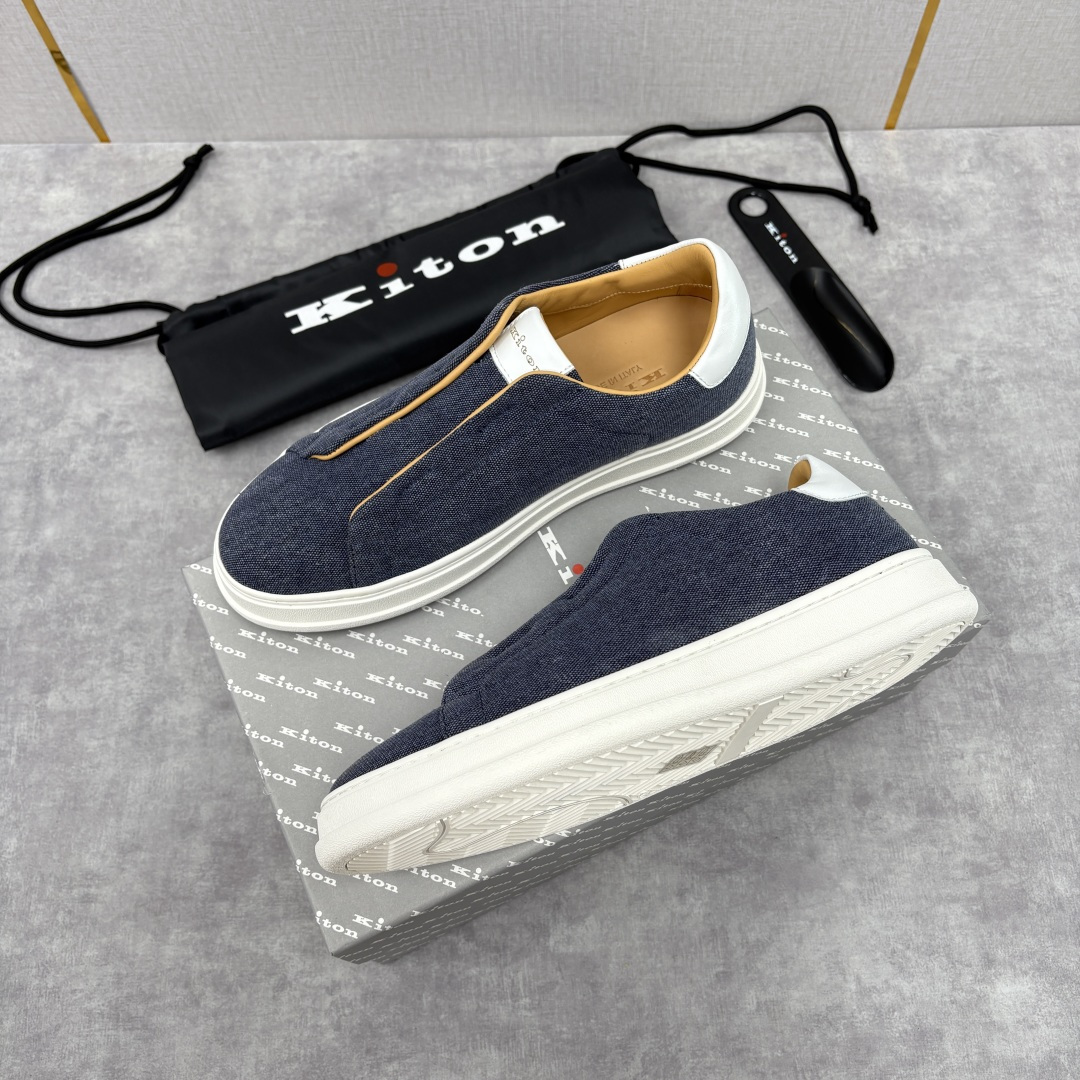 💋💍 Kito*n 新品 男士拼色厚底休闲鞋 鞋面采用牛仔布拼牛皮，小牛皮挺括有型且光泽温润。两种材质均