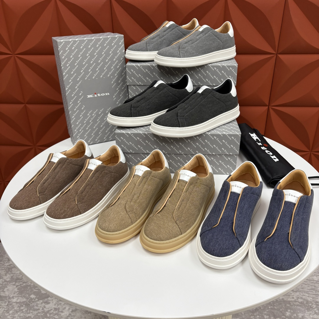 💋💍 Kito*n 新品 男士拼色厚底休闲鞋 鞋面采用牛仔布拼牛皮，小牛皮挺括有型且光泽温润。两种材质均