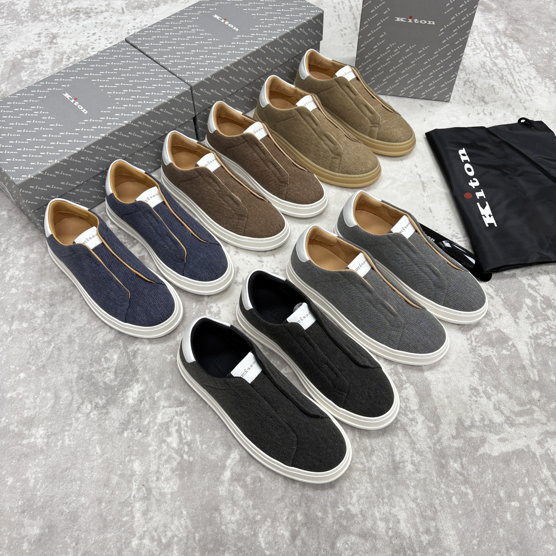 💋💍 Kito*n 新品 男士拼色厚底休闲鞋 鞋面采用牛仔布拼牛皮，小牛皮挺括有型且光泽温润。两种材质均