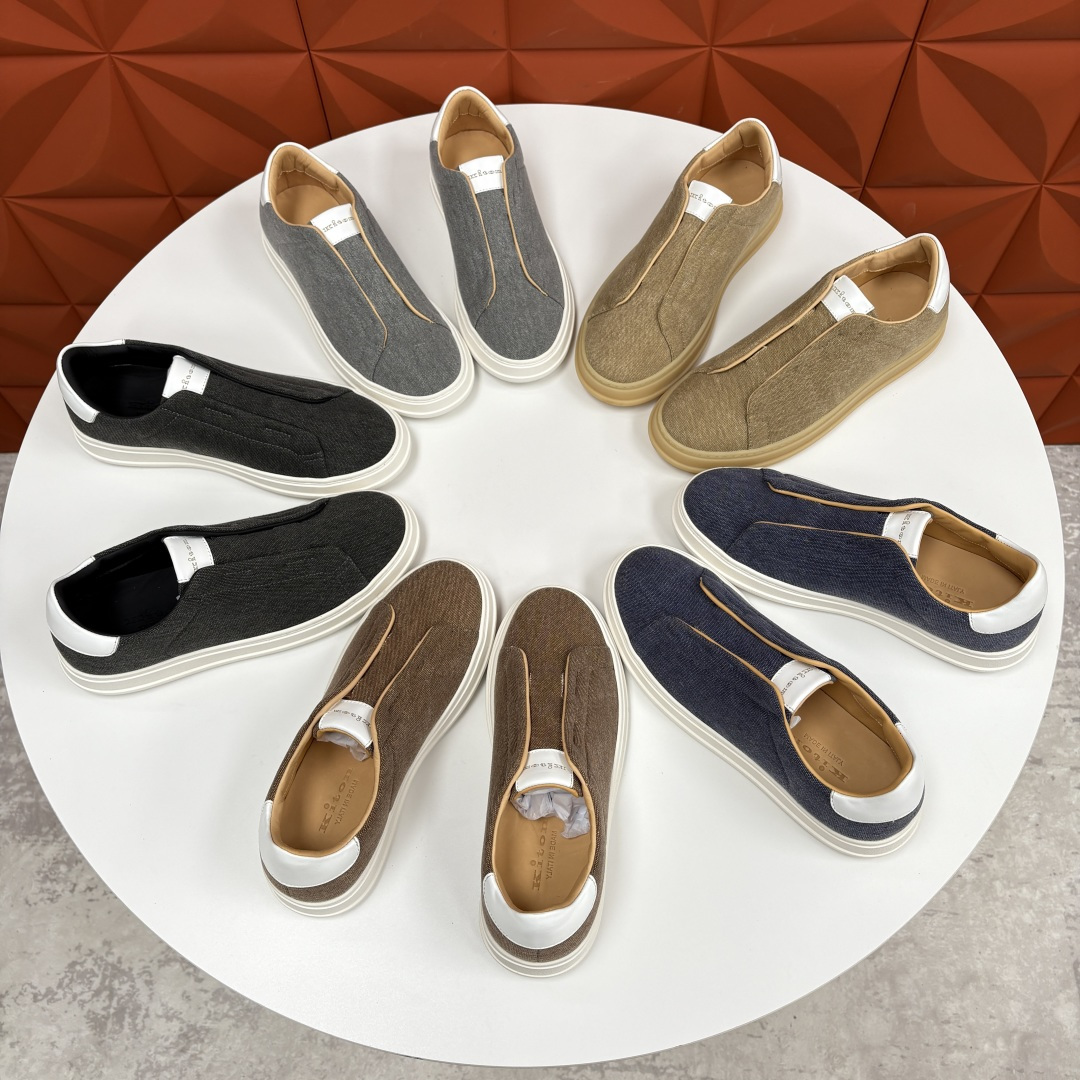 💋💍 Kito*n 新品 男士拼色厚底休闲鞋 鞋面采用牛仔布拼牛皮，小牛皮挺括有型且光泽温润。两种材质均