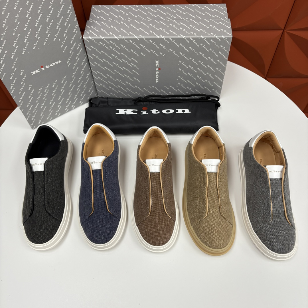 💋💍 Kito*n 新品 男士拼色厚底休闲鞋 鞋面采用牛仔布拼牛皮，小牛皮挺括有型且光泽温润。两种材质均