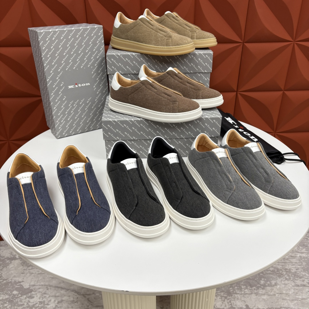 💋💍 Kito*n 新品 男士拼色厚底休闲鞋 鞋面采用牛仔布拼牛皮，小牛皮挺括有型且光泽温润。两种材质均