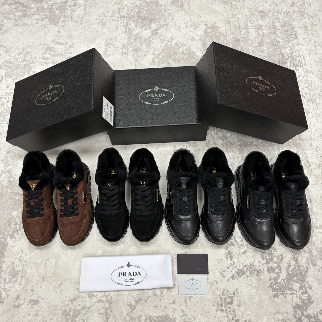 💋💍P家 Prad* 普拉-达 新品羊毛休闲运动鞋 兼顾保暖与品牌格调，是秋冬的实用型质感单品 官方 1