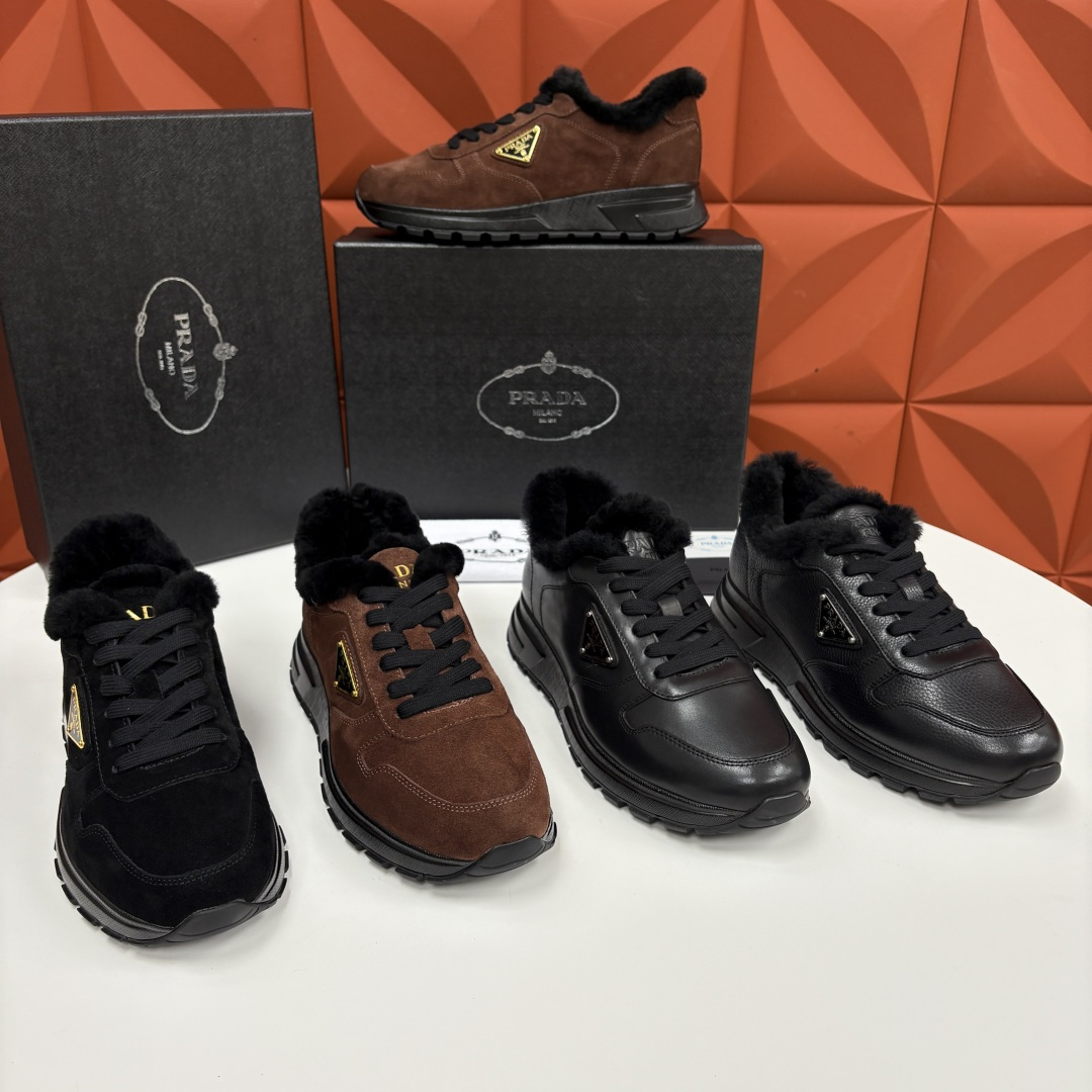 💋💍P家 Prad* 普拉-达 新品羊毛休闲运动鞋 兼顾保暖与品牌格调，是秋冬的实用型质感单品 官方 1