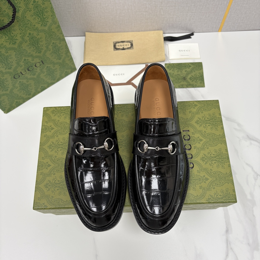💋💍G家 GUCC* 新品男士马衔扣乐福鞋皮鞋 经典与时尚的交融 鞋面上的马衔扣，是古-驰经典符号的具象