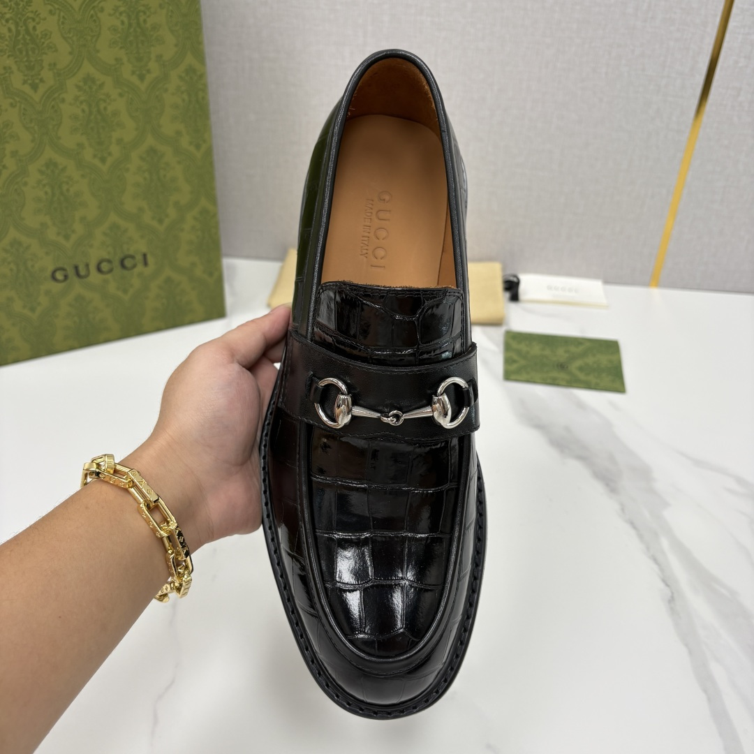 💋💍G家 GUCC* 新品男士马衔扣乐福鞋皮鞋 经典与时尚的交融 鞋面上的马衔扣，是古-驰经典符号的具象