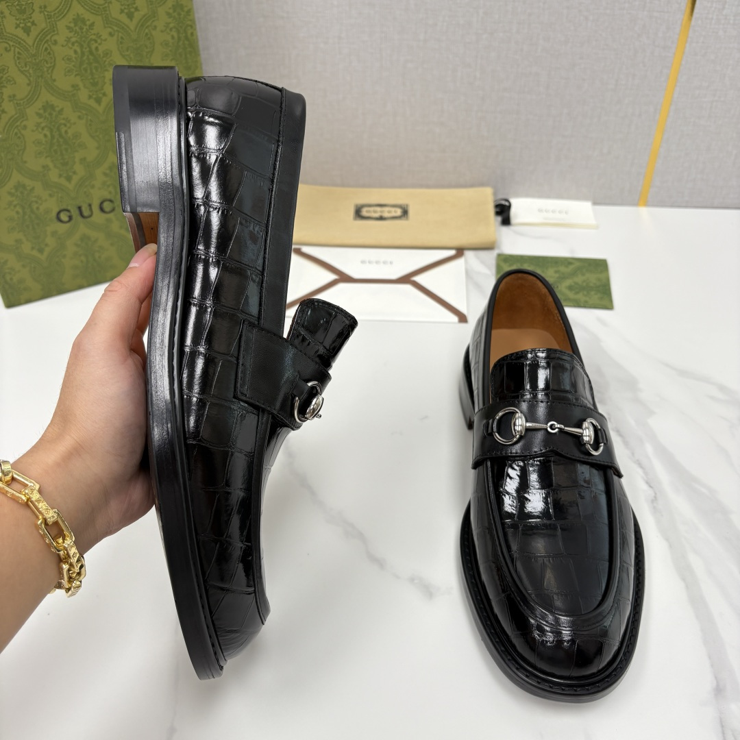 💋💍G家 GUCC* 新品男士马衔扣乐福鞋皮鞋 经典与时尚的交融 鞋面上的马衔扣，是古-驰经典符号的具象