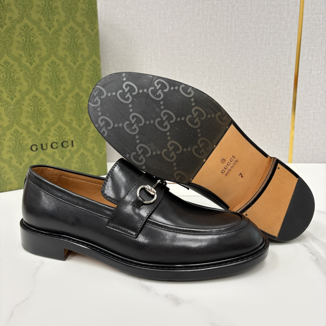 💋💍G家 GUCC* 新品男士马衔扣乐福鞋皮鞋 经典与时尚的交融 鞋面上的马衔扣，是古-驰经典符号的具象