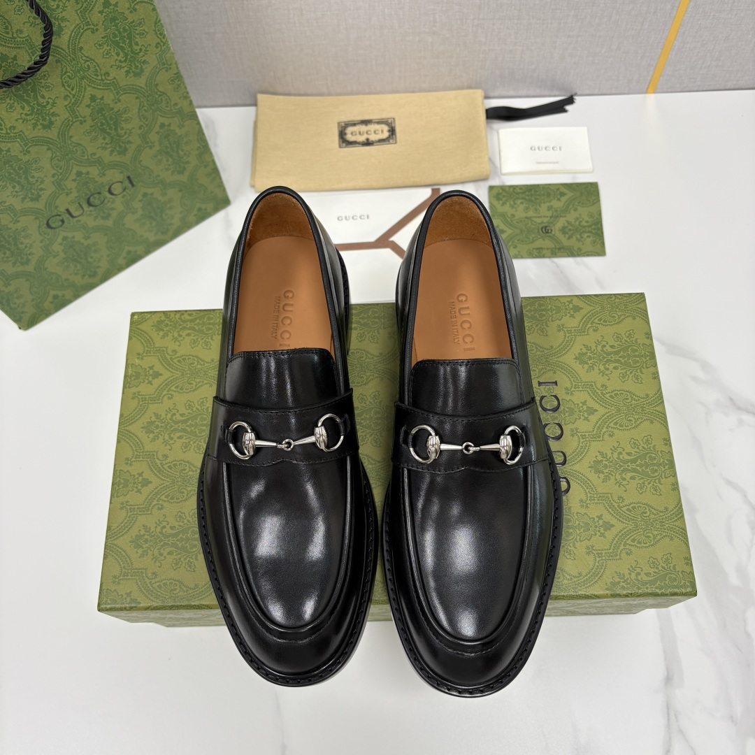 💋💍G家 GUCC* 新品男士马衔扣乐福鞋皮鞋 经典与时尚的交融 鞋面上的马衔扣，是古-驰经典符号的具象