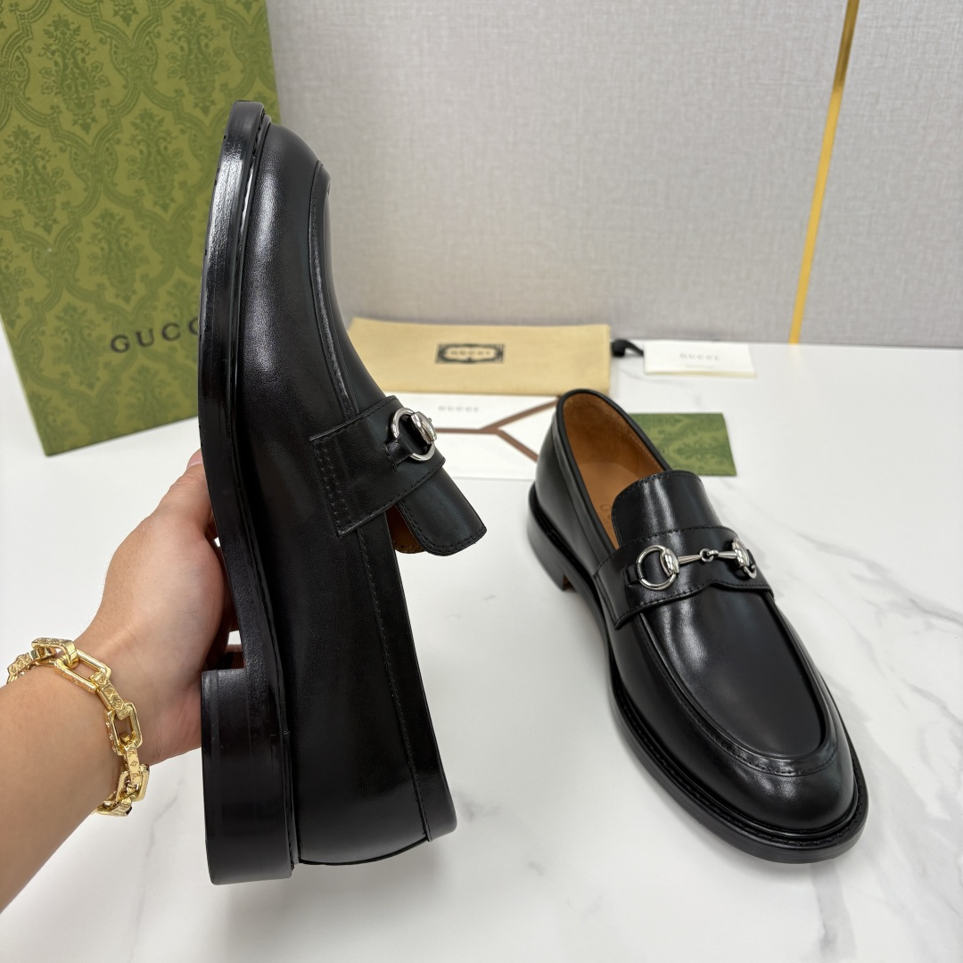💋💍G家 GUCC* 新品男士马衔扣乐福鞋皮鞋 经典与时尚的交融 鞋面上的马衔扣，是古-驰经典符号的具象