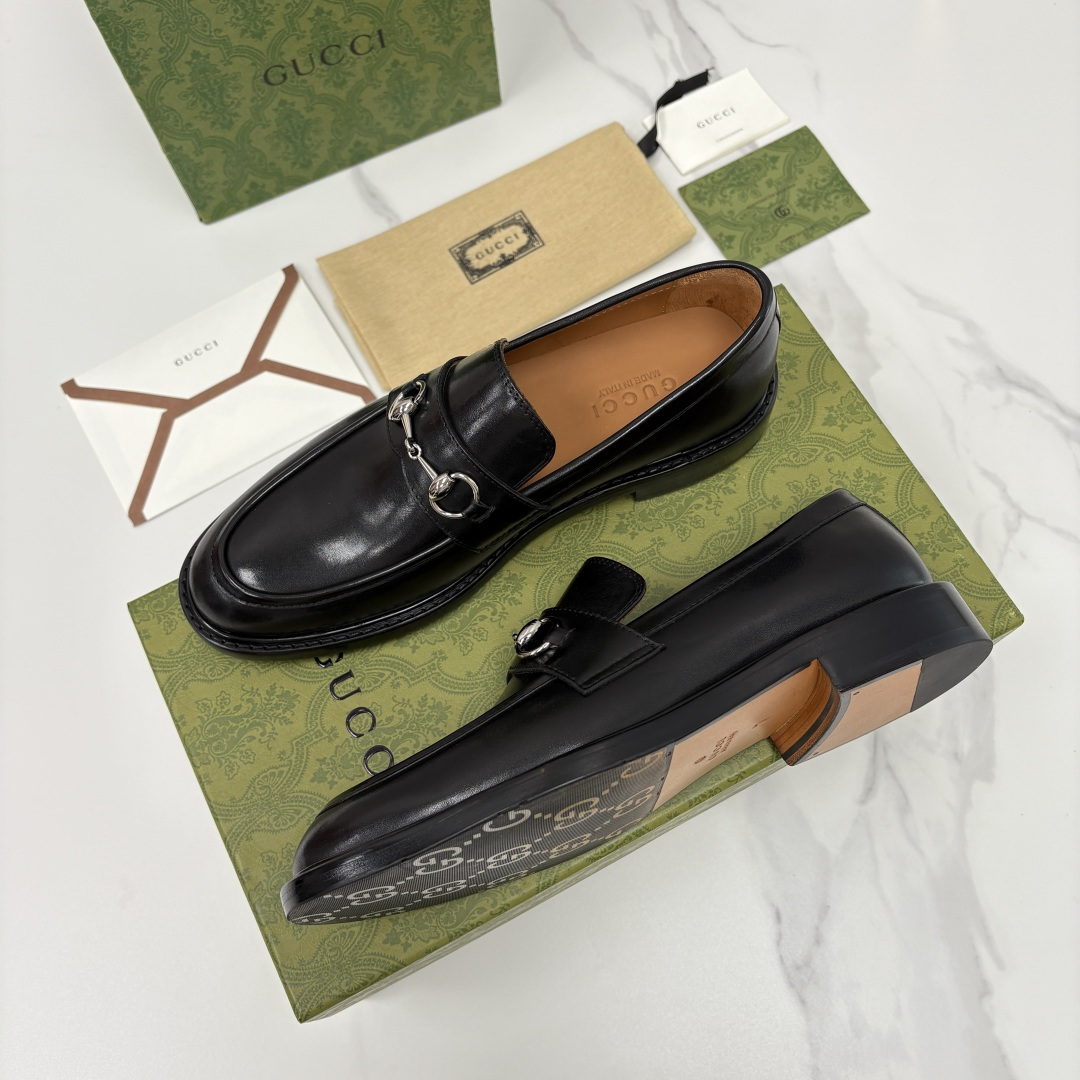 💋💍G家 GUCC* 新品男士马衔扣乐福鞋皮鞋 经典与时尚的交融 鞋面上的马衔扣，是古-驰经典符号的具象