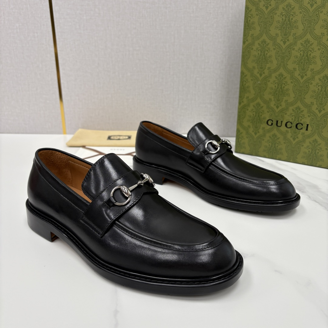 💋💍G家 GUCC* 新品男士马衔扣乐福鞋皮鞋 经典与时尚的交融 鞋面上的马衔扣，是古-驰经典符号的具象