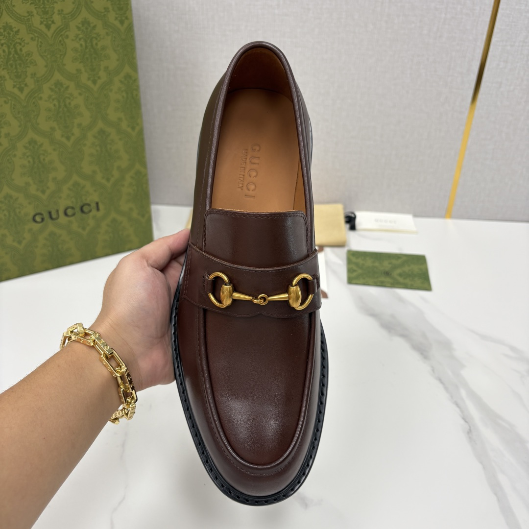 💋💍G家 GUCC* 新品男士马衔扣乐福鞋皮鞋 经典与时尚的交融 鞋面上的马衔扣，是古-驰经典符号的具象