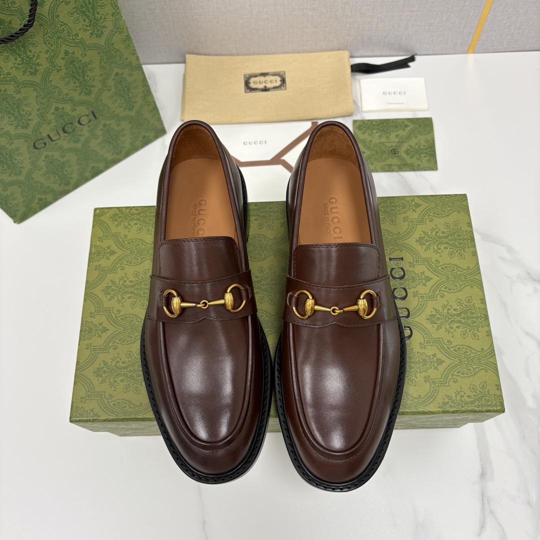 💋💍G家 GUCC* 新品男士马衔扣乐福鞋皮鞋 经典与时尚的交融 鞋面上的马衔扣，是古-驰经典符号的具象