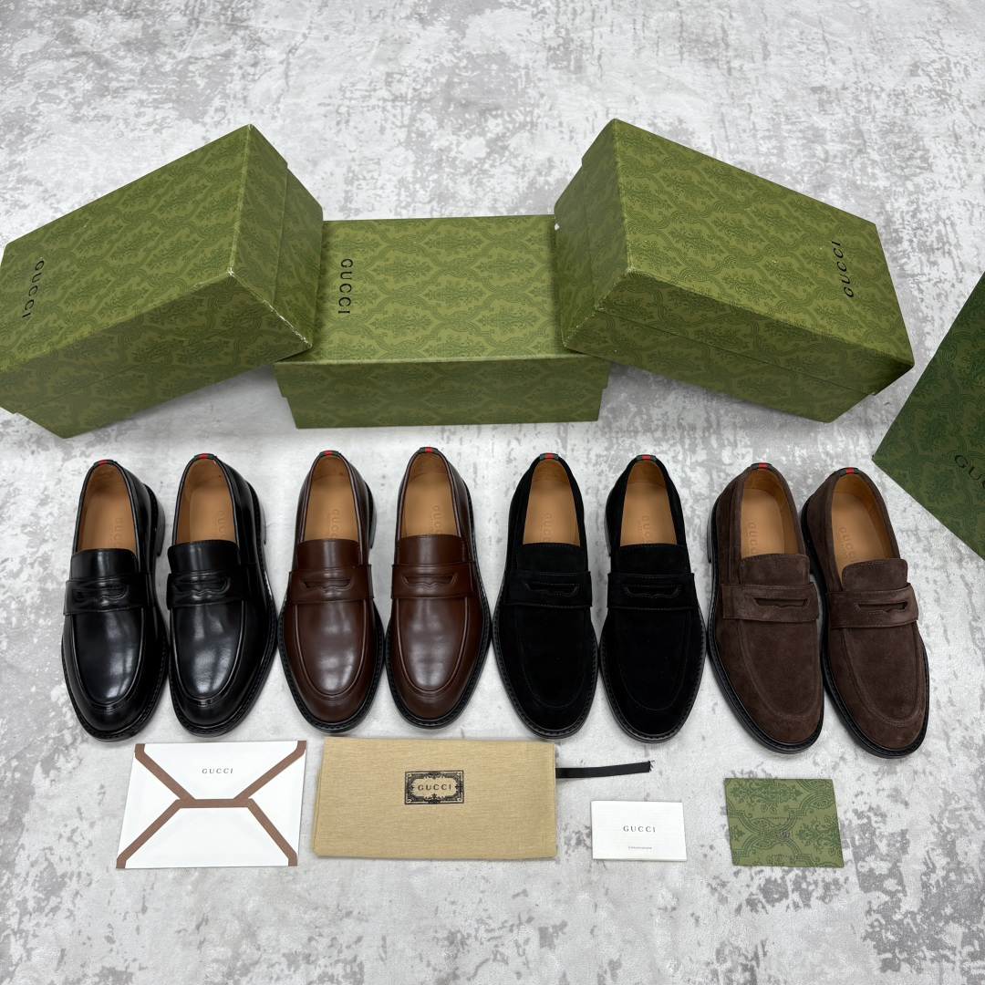 💋💍G家 GUCC* 新品男士简约乐福鞋皮鞋 经典与时尚的交融 此款系列里包含 2 种不同质感的材质——