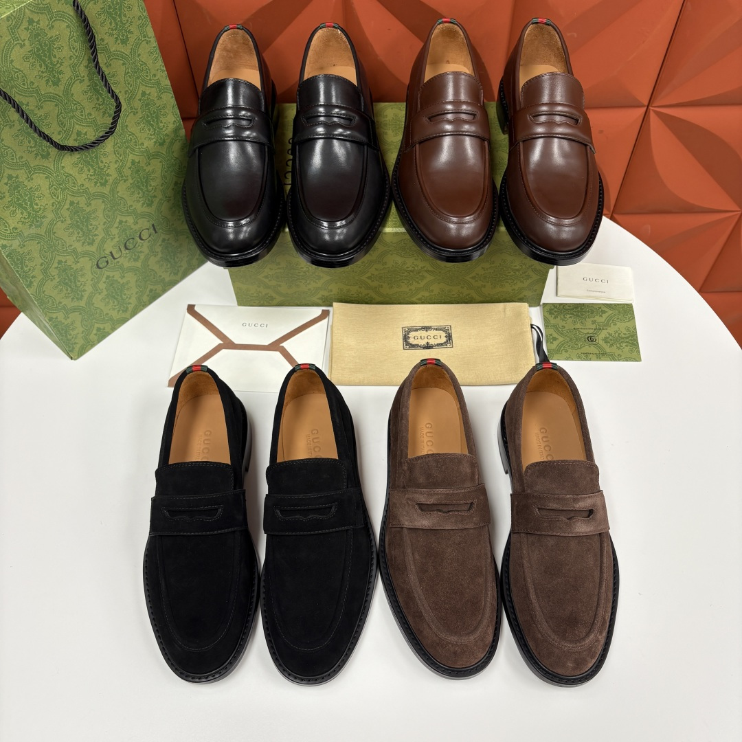 💋💍G家 GUCC* 新品男士简约乐福鞋皮鞋 经典与时尚的交融 此款系列里包含 2 种不同质感的材质——
