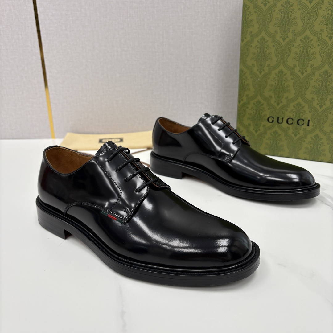 💋💍G家 GUCC* 古-驰 新品男士正装鞋皮鞋 德比鞋鞋型，是优雅与实用的平衡之选。选用细腻有光泽的进