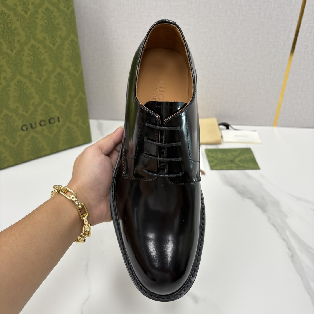 💋💍G家 GUCC* 古-驰 新品男士正装鞋皮鞋 德比鞋鞋型，是优雅与实用的平衡之选。选用细腻有光泽的进