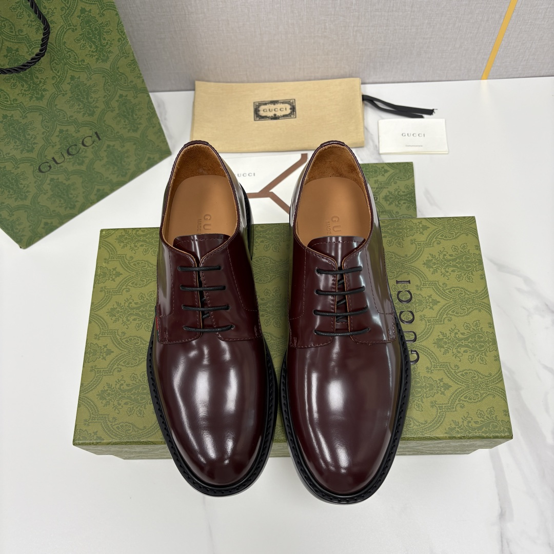 Gucci Men's Derby Dress Shoes - Elegant Leather Lace-Up Formal Footwear