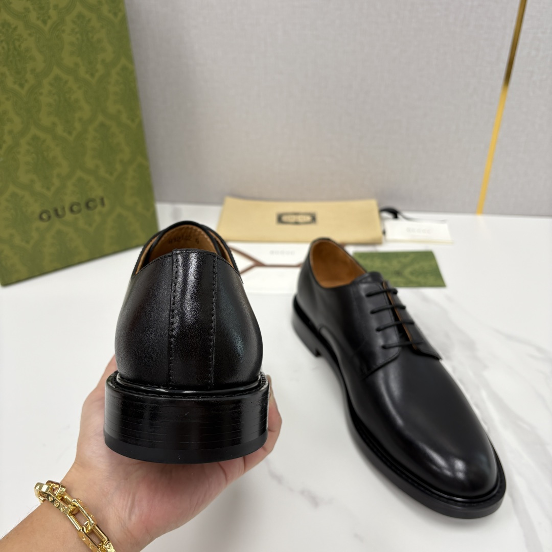 💋💍G家 GUCC* 古-驰 新品男士正装鞋皮鞋 德比鞋鞋型，是优雅与实用的平衡之选。选用细腻有光泽的进