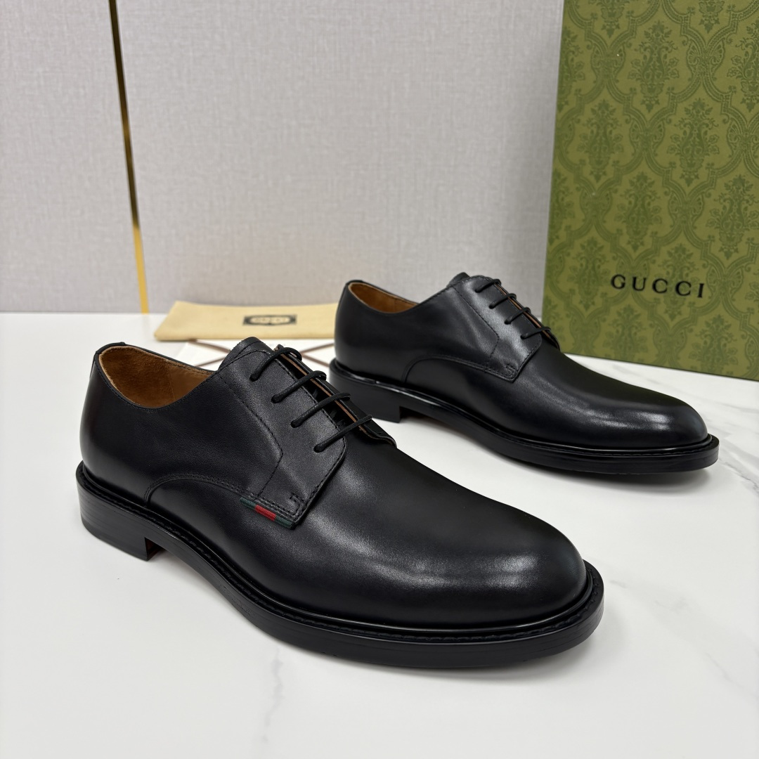 💋💍G家 GUCC* 古-驰 新品男士正装鞋皮鞋 德比鞋鞋型，是优雅与实用的平衡之选。选用细腻有光泽的进