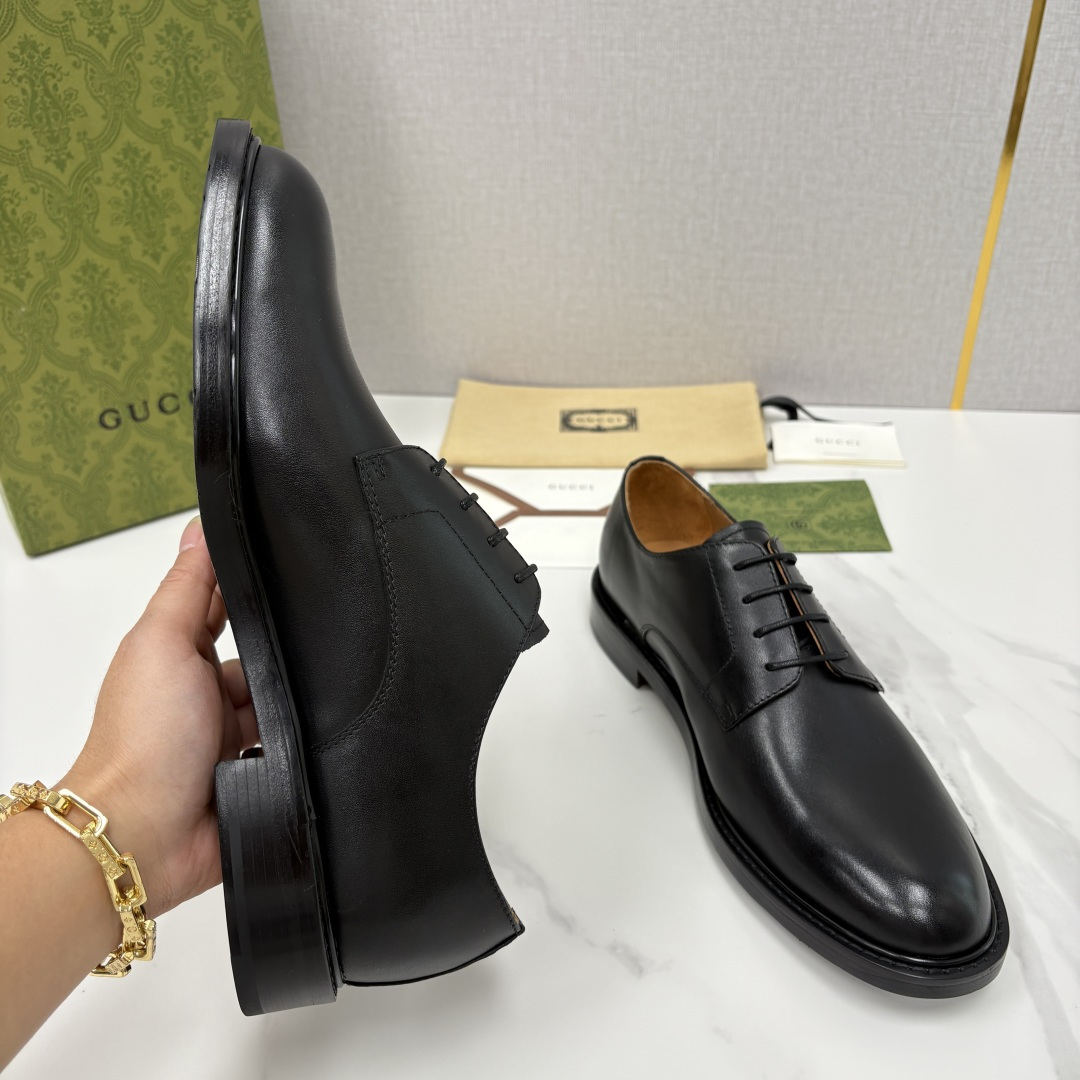 💋💍G家 GUCC* 古-驰 新品男士正装鞋皮鞋 德比鞋鞋型，是优雅与实用的平衡之选。选用细腻有光泽的进