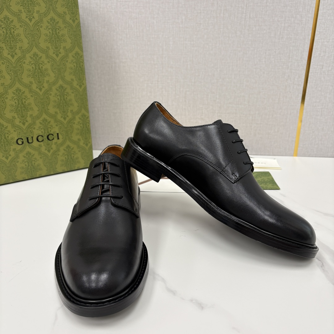 💋💍G家 GUCC* 古-驰 新品男士正装鞋皮鞋 德比鞋鞋型，是优雅与实用的平衡之选。选用细腻有光泽的进