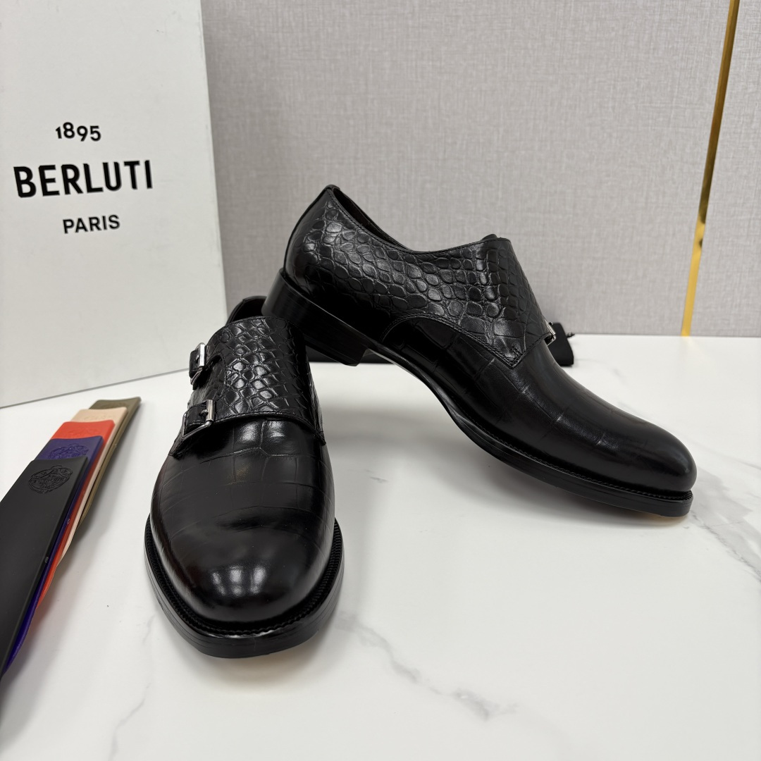 💋💍Berlut* 布鲁提 新款男士手工擦色正装皮鞋上新🆕 经典孟克搭扣皮鞋系列，能完美诠释优雅与质感的