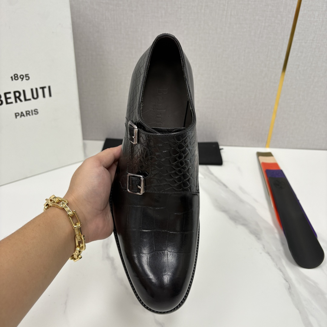 💋💍Berlut* 布鲁提 新款男士手工擦色正装皮鞋上新🆕 经典孟克搭扣皮鞋系列，能完美诠释优雅与质感的