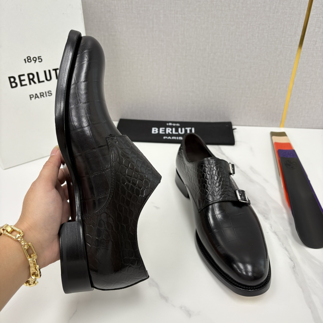 💋💍Berlut* 布鲁提 新款男士手工擦色正装皮鞋上新🆕 经典孟克搭扣皮鞋系列，能完美诠释优雅与质感的