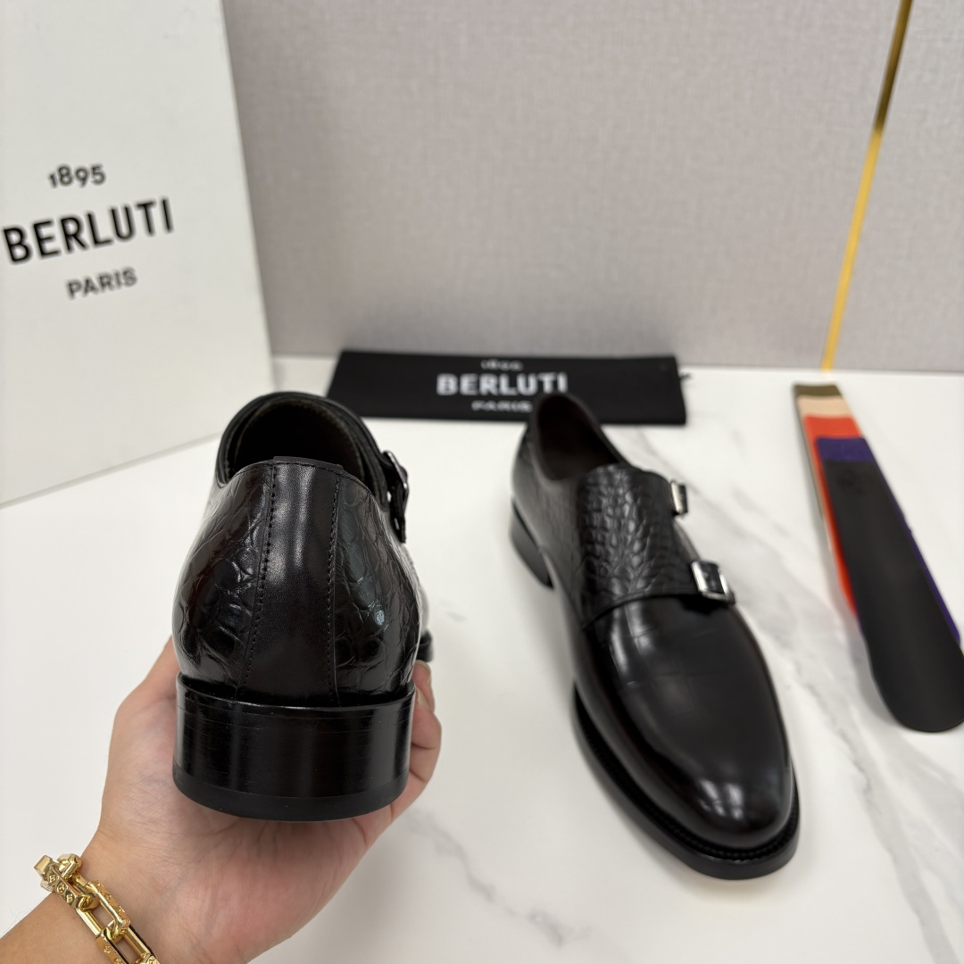 💋💍Berlut* 布鲁提 新款男士手工擦色正装皮鞋上新🆕 经典孟克搭扣皮鞋系列，能完美诠释优雅与质感的