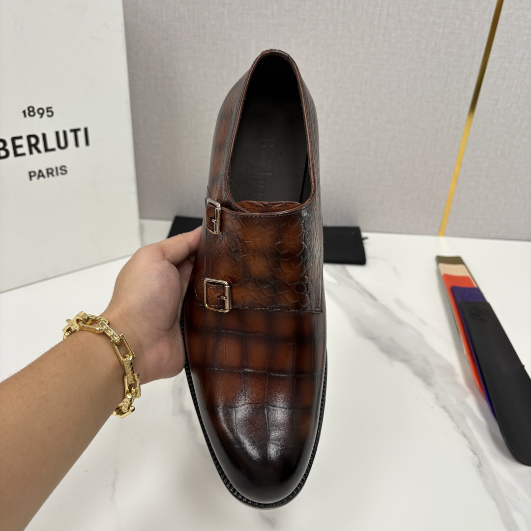 💋💍Berlut* 布鲁提 新款男士手工擦色正装皮鞋上新🆕 经典孟克搭扣皮鞋系列，能完美诠释优雅与质感的