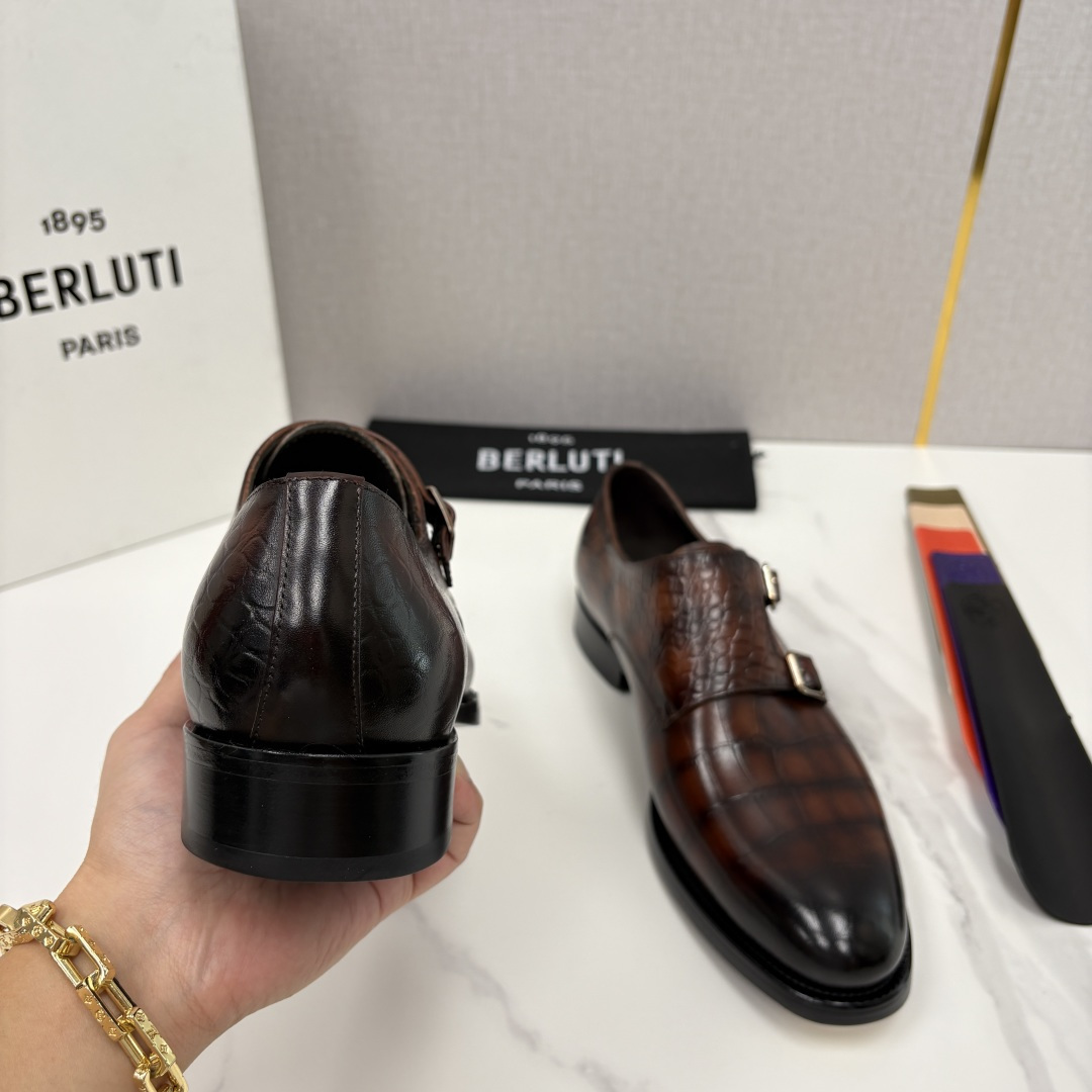 💋💍Berlut* 布鲁提 新款男士手工擦色正装皮鞋上新🆕 经典孟克搭扣皮鞋系列，能完美诠释优雅与质感的
