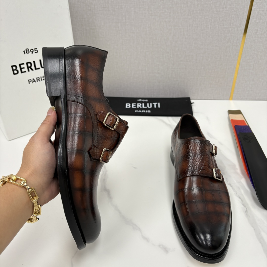 💋💍Berlut* 布鲁提 新款男士手工擦色正装皮鞋上新🆕 经典孟克搭扣皮鞋系列，能完美诠释优雅与质感的