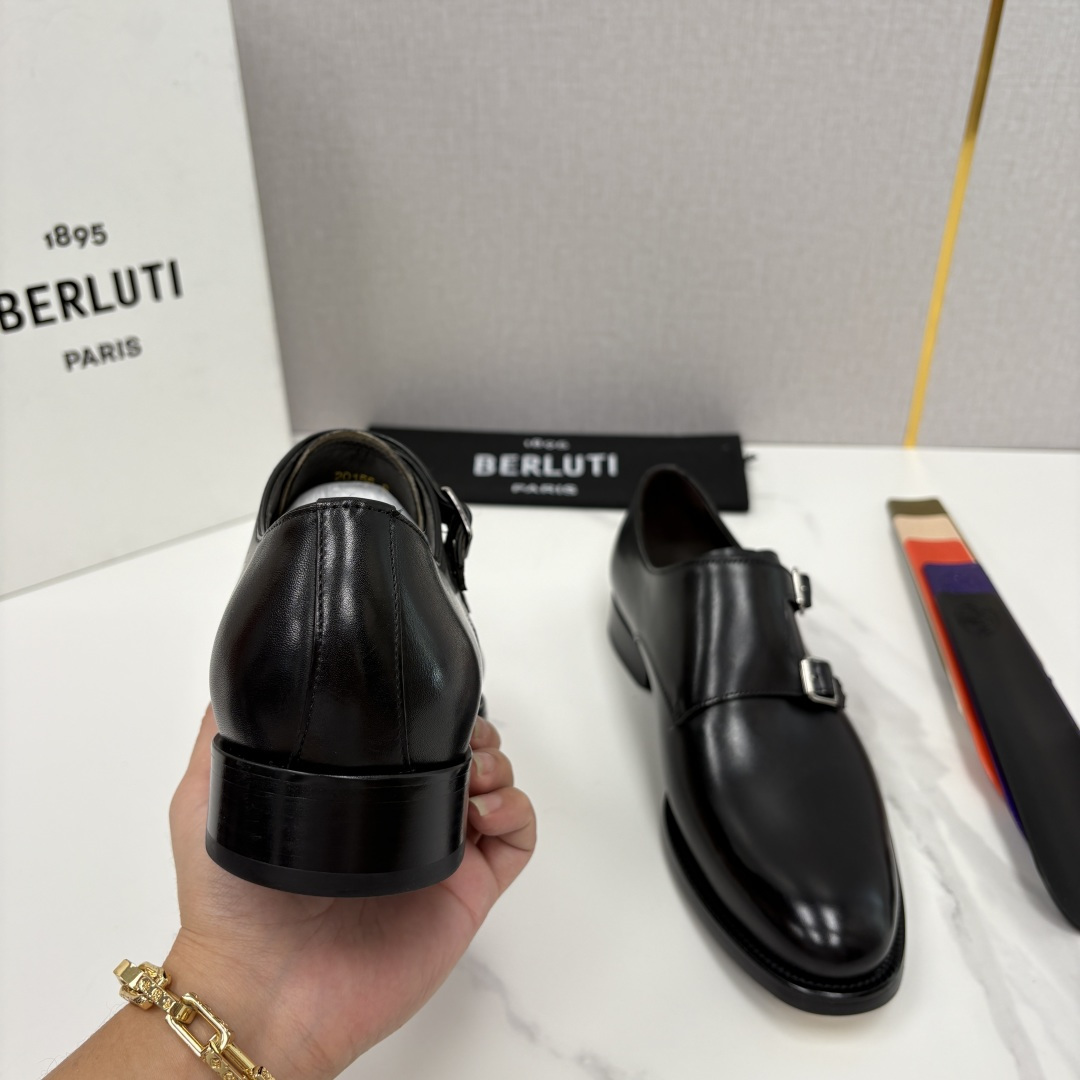 💋💍Berlut* 布鲁提 新款男士手工擦色正装皮鞋上新🆕 经典孟克搭扣皮鞋系列，能完美诠释优雅与质感的