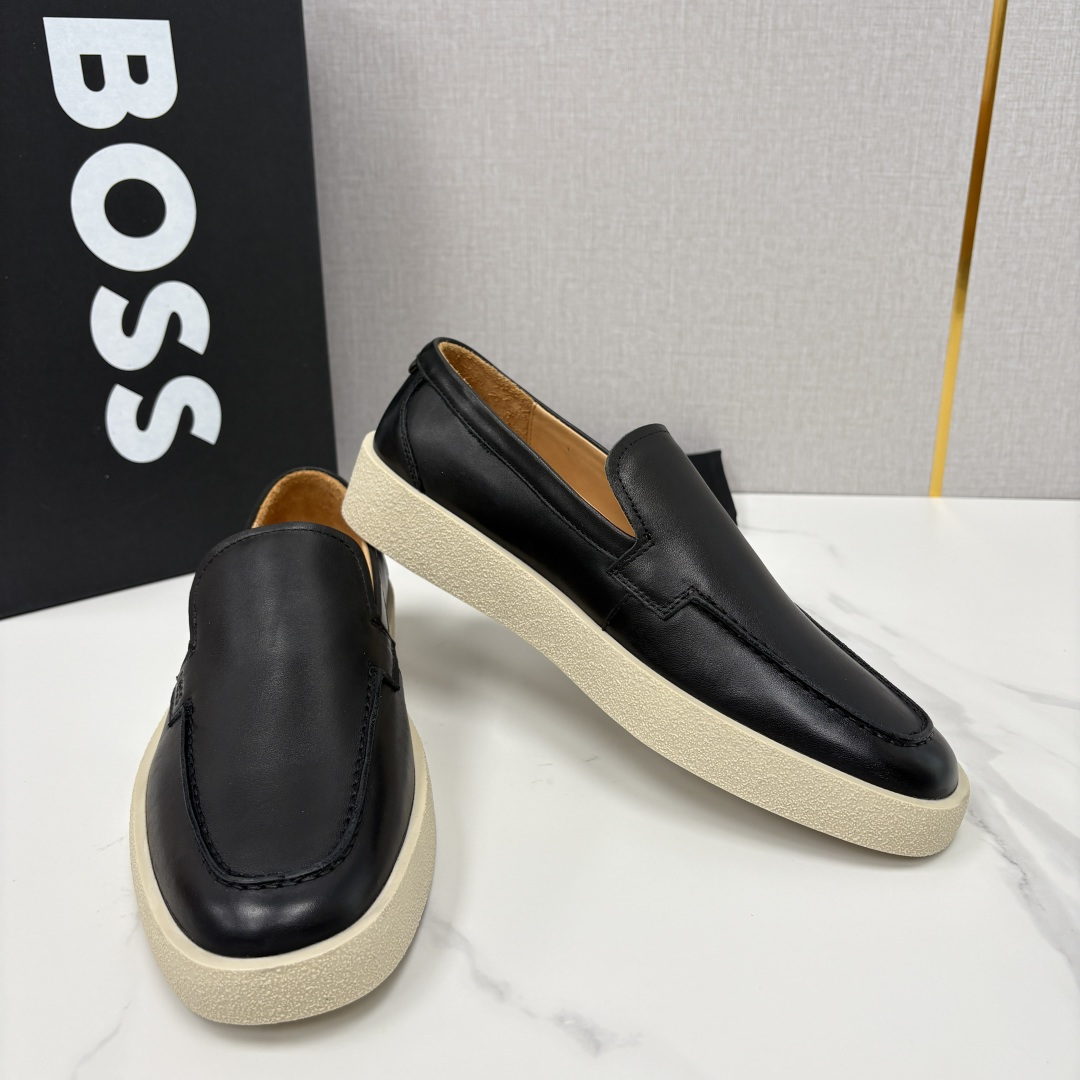 💋💍BOSS 男士新款 HUG*O BOSS男士休闲乐福鞋 商务与休闲的质感平衡。采用头层小牛皮，皮质细