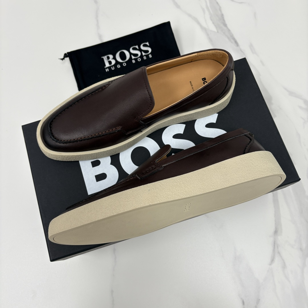 💋💍BOSS 男士新款 HUG*O BOSS男士休闲乐福鞋 商务与休闲的质感平衡。采用头层小牛皮，皮质细