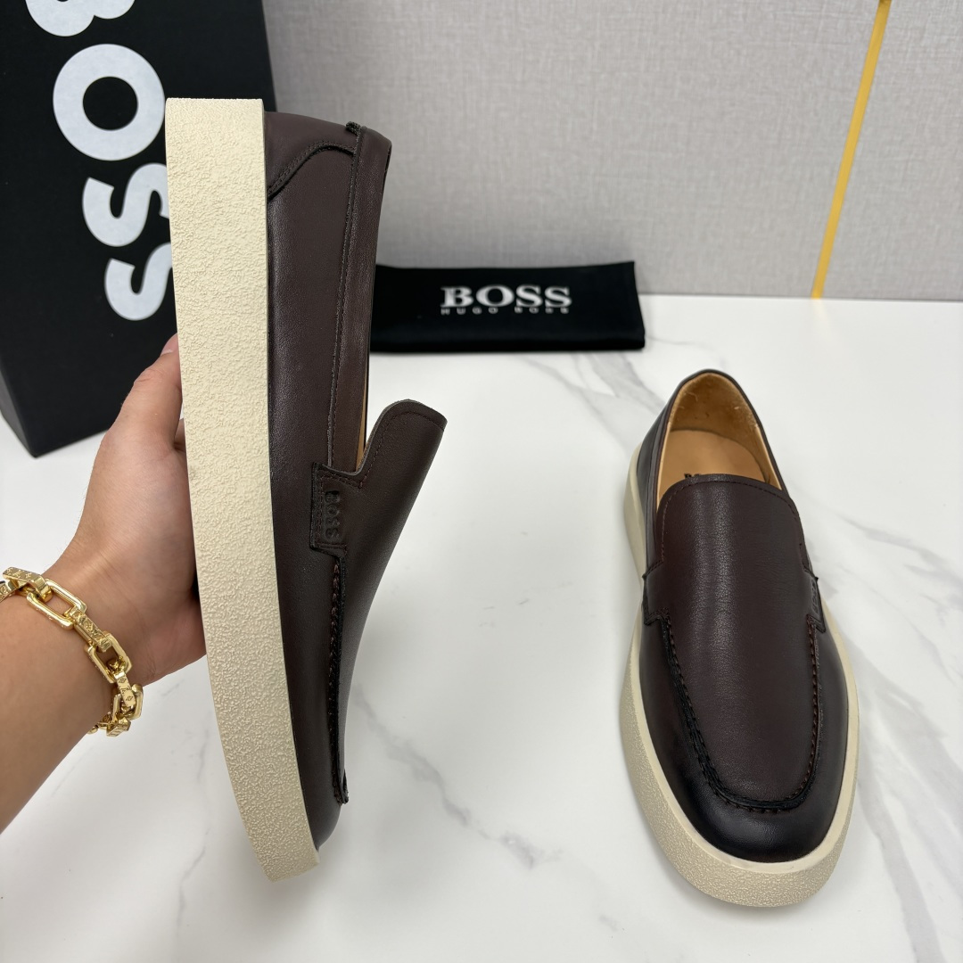 💋💍BOSS 男士新款 HUG*O BOSS男士休闲乐福鞋 商务与休闲的质感平衡。采用头层小牛皮，皮质细