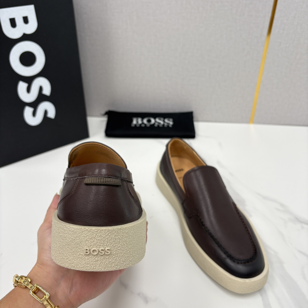 💋💍BOSS 男士新款 HUG*O BOSS男士休闲乐福鞋 商务与休闲的质感平衡。采用头层小牛皮，皮质细