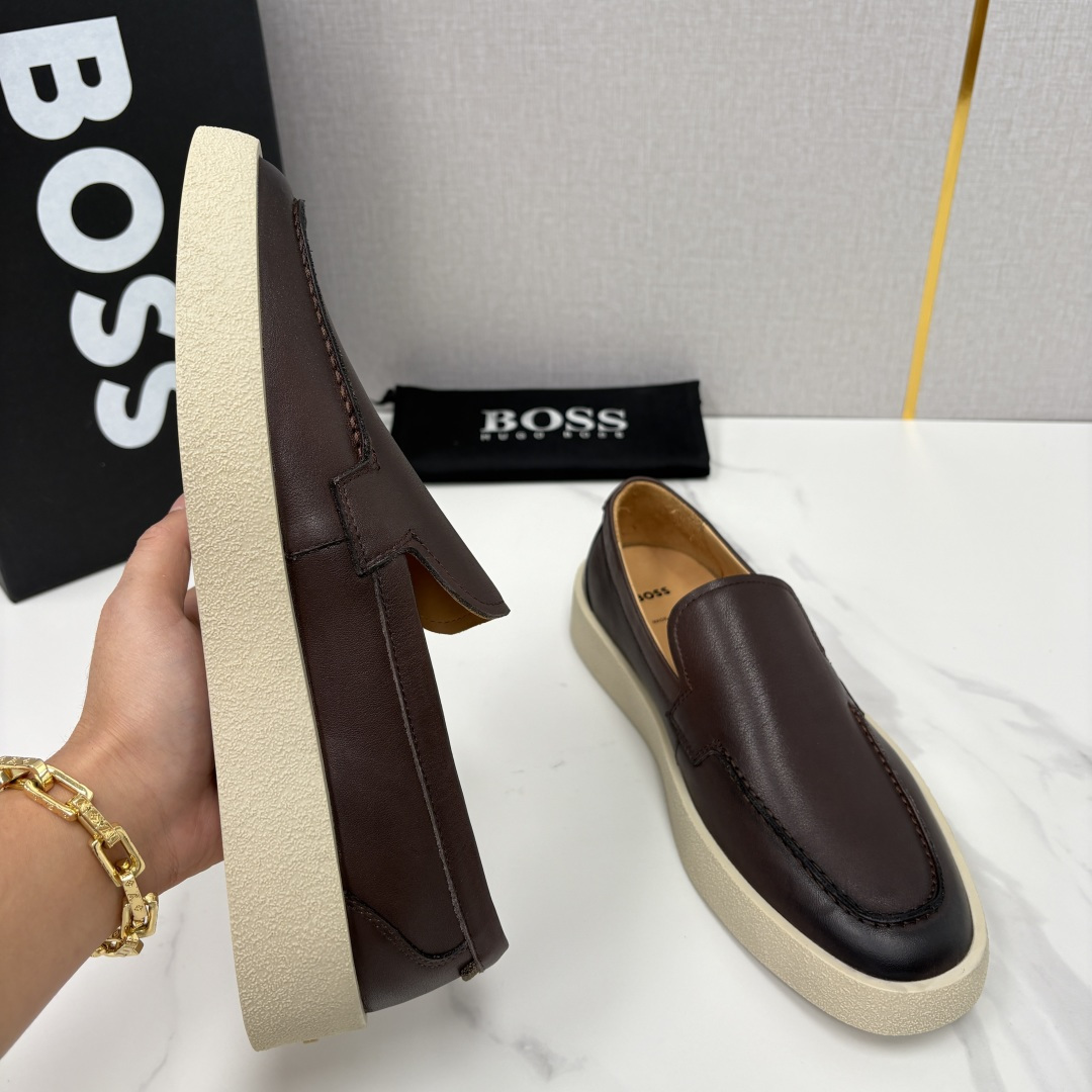💋💍BOSS 男士新款 HUG*O BOSS男士休闲乐福鞋 商务与休闲的质感平衡。采用头层小牛皮，皮质细