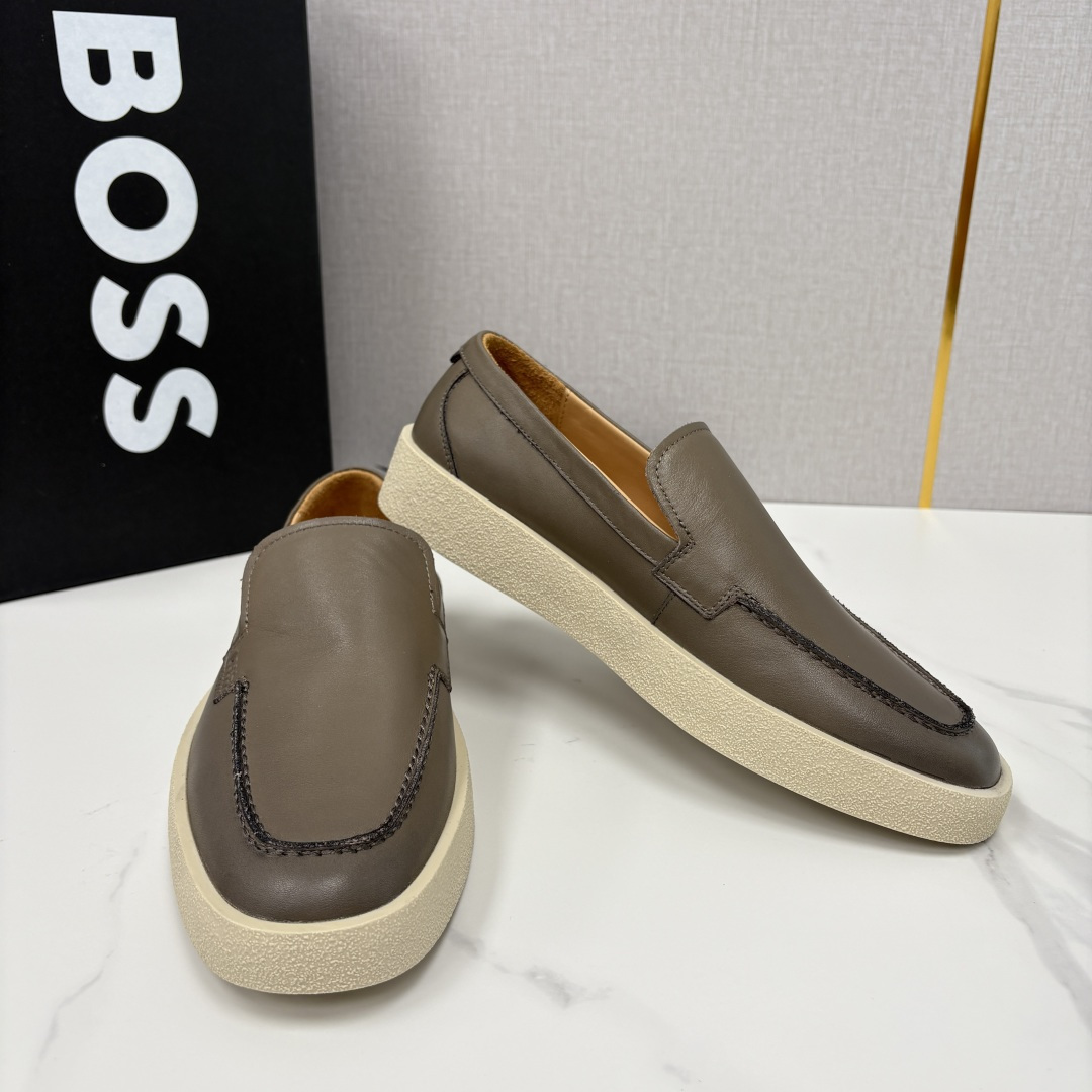 💋💍BOSS 男士新款 HUG*O BOSS男士休闲乐福鞋 商务与休闲的质感平衡。采用头层小牛皮，皮质细