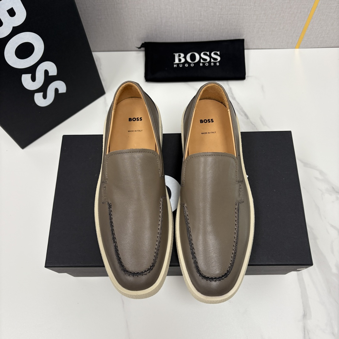 💋💍BOSS 男士新款 HUG*O BOSS男士休闲乐福鞋 商务与休闲的质感平衡。采用头层小牛皮，皮质细