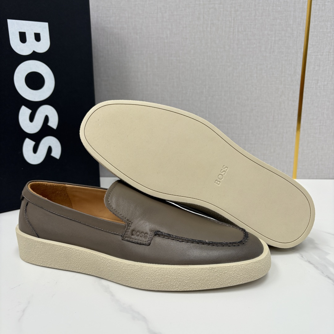 💋💍BOSS 男士新款 HUG*O BOSS男士休闲乐福鞋 商务与休闲的质感平衡。采用头层小牛皮，皮质细