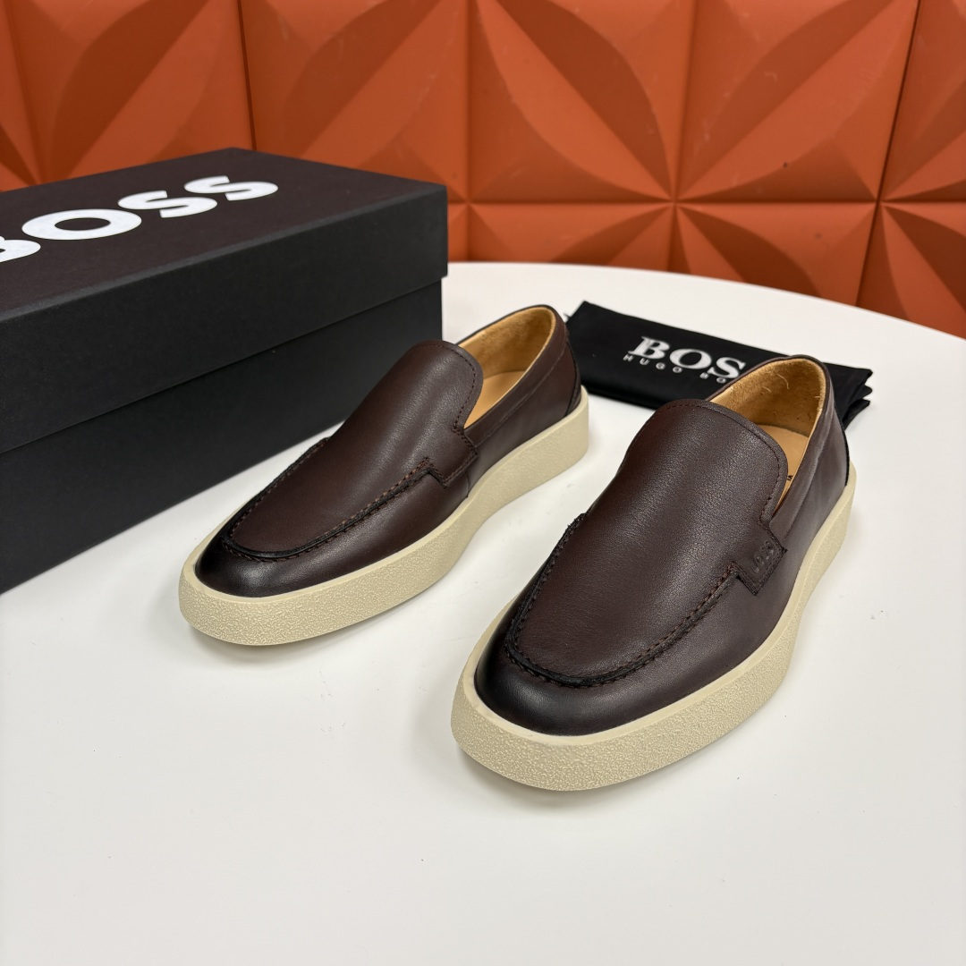 💋💍BOSS 男士新款 HUG*O BOSS男士休闲乐福鞋 商务与休闲的质感平衡。采用头层小牛皮，皮质细