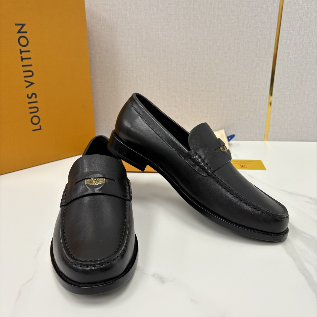 💋💍L家新品 LOUI* 乐福鞋皮鞋 官方 9,350 本款Major乐福鞋皮鞋系列采用进口小牛皮/开边