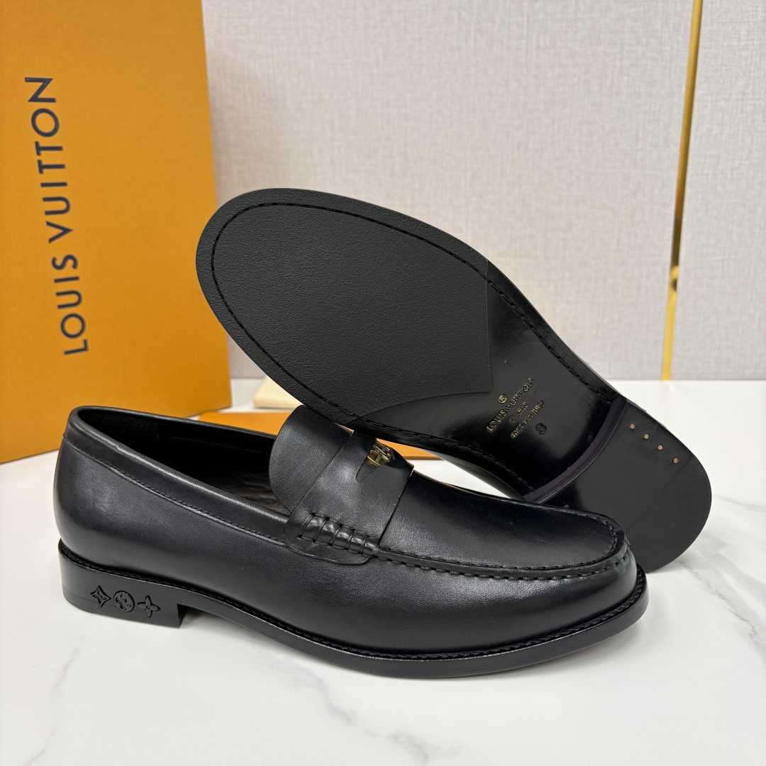 💋💍L家新品 LOUI* 乐福鞋皮鞋 官方 9,350 本款Major乐福鞋皮鞋系列采用进口小牛皮/开边