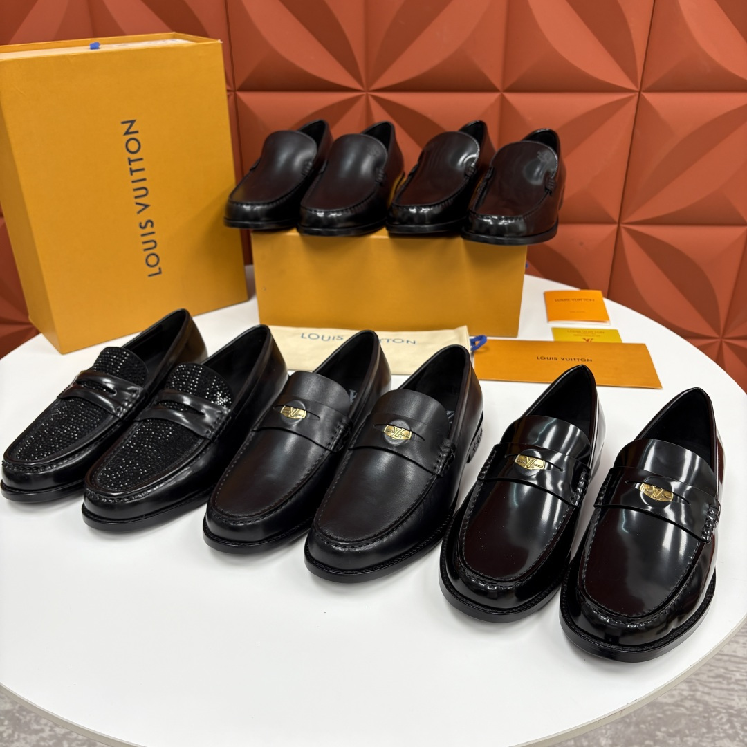 💋💍L家新品 LOUI* 乐福鞋皮鞋 官方 9,350 本款Major乐福鞋皮鞋系列采用进口小牛皮/开边