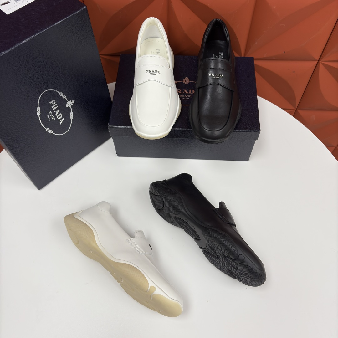 💋💍P家新品 Prad* 普拉-达 莞产出品 新款男士一脚蹬休闲乐福鞋 精准贴合它的设计与质感 采用进口